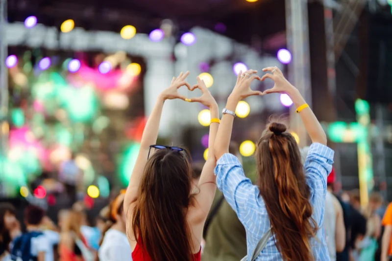 Nonton Konser Bisa Jadi Terapi Stres bagi Mahasiswa