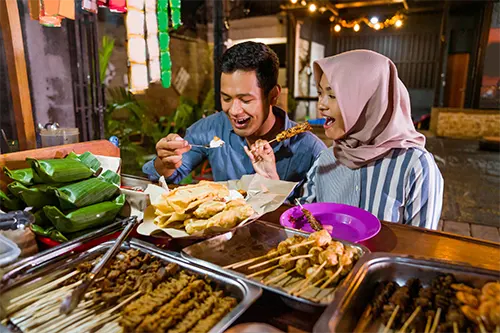 Makan Sate Angkirngan