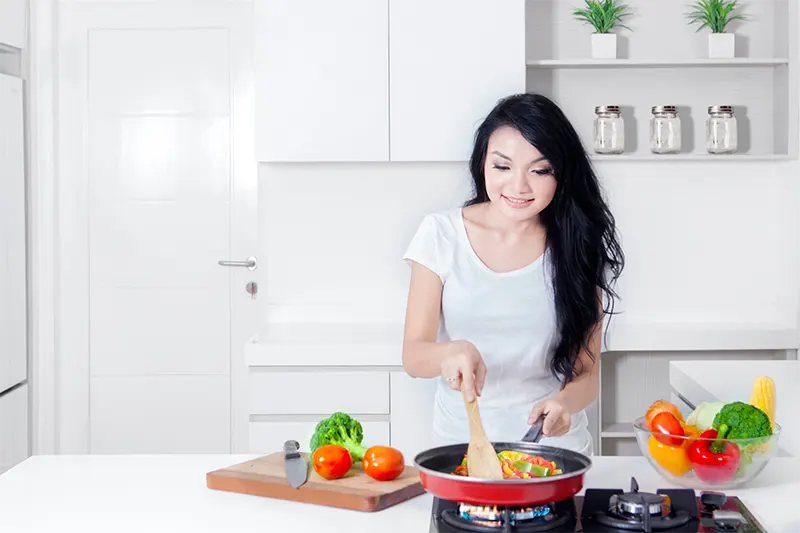 Teknik Memasak Tradisional Warisan Kuliner yang Tak Lekang oleh Waktu