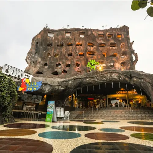 Pohon Inn, Batu