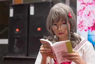 Membaca Manga
