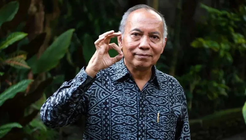 Bondan Winarno Pelopor Wisata Kuliner dengan Slogan Maknyus