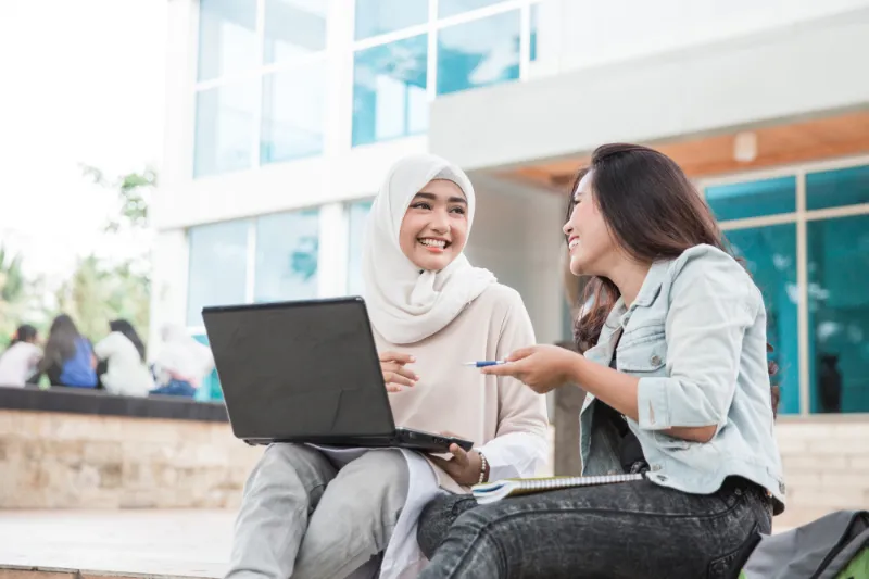 Cara Memilih Kampus yang Tepat untuk Kuliah Sambil Kerja Part Time